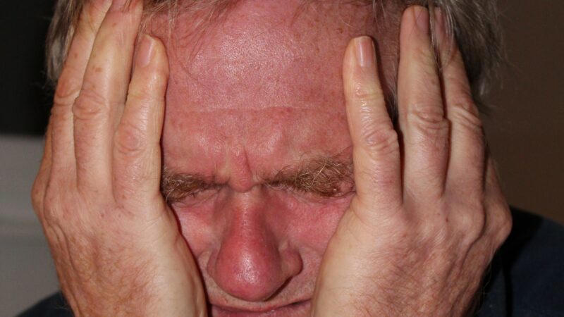 Impacto da doença grave e da perda do cônjuge aumenta riscos à saúde física e mental