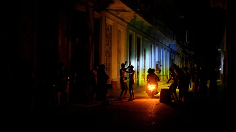 Petroleiro Russo Chega a Cuba Após EUA Flexibilizarem Bloqueio Marítimo