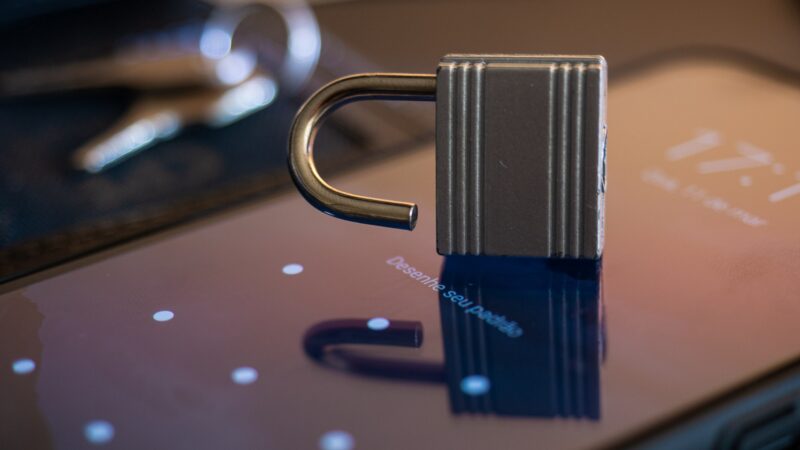 Empresa de energia no Reino Unido perde R$ 4,7 milhões após ataque hacker desviar pagamento