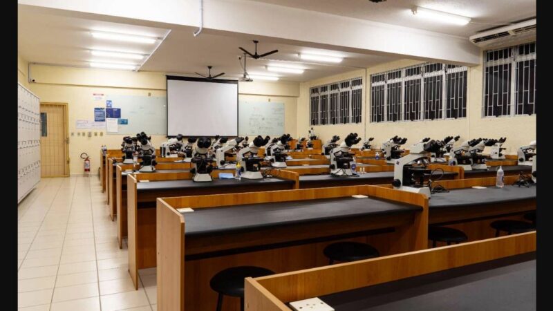 Inscrições para programa Pé-de-Meia Licenciaturas são adiadas sem aviso do MEC