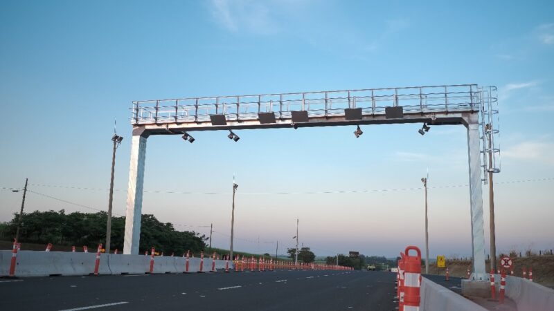 Passar na contramão em pedágio eletrônico não evita cobrança, alerta ANTT