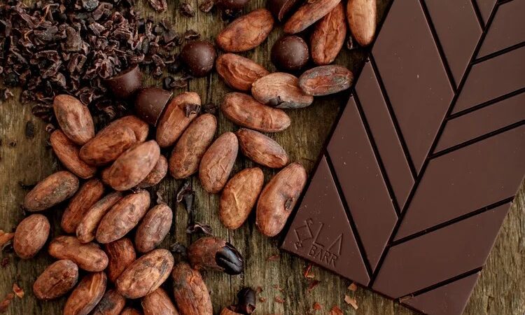 Preço do cacau cai, mas ovos de Páscoa seguem altos para o consumidor