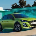 Stellantis convoca recall global de 700 mil carros híbridos por risco de fogo