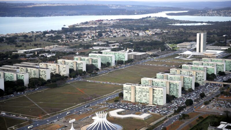 Governo prevê nova alta histórica na arrecadação de impostos para 2026