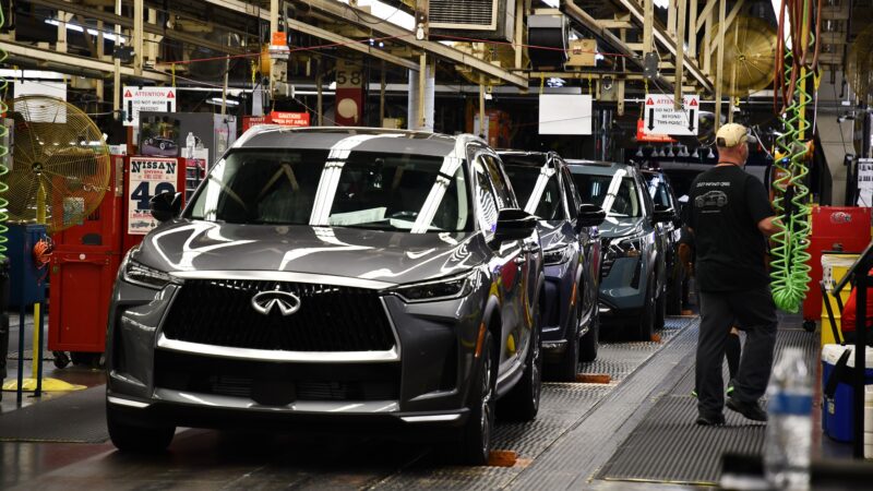 Nissan diminui prejuízo, mantém cortes e projeta retorno ao lucro em 2027