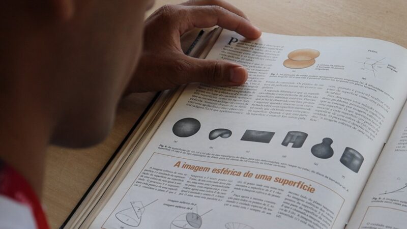 Desafio de lógica na OBMEP 2026: entenda a questão dos cubos que confundiu alunos
