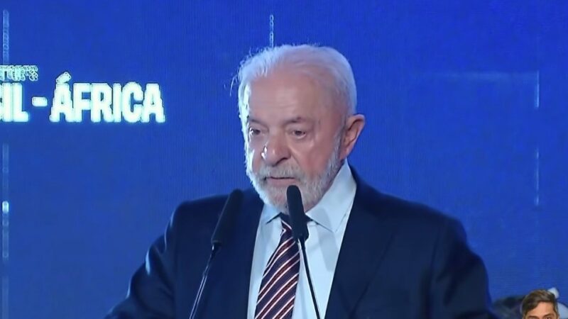 Lula alerta para ataques da extrema direita à educação em fórum com reitores brasileiros e africanos