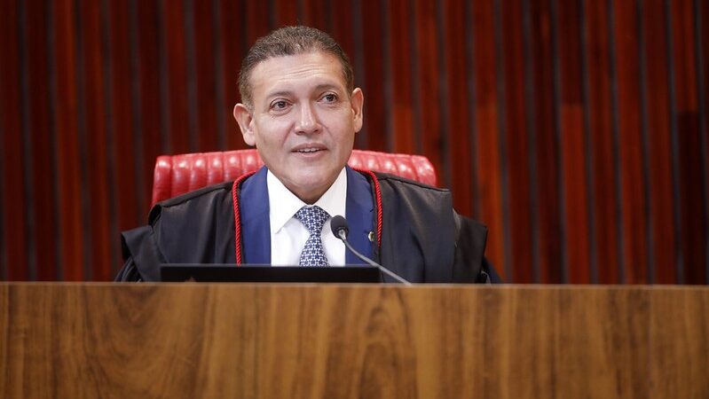 Presidente do TSE convoca sessão virtual para votar 28 ações sobre propaganda eleitoral em 24 horas
