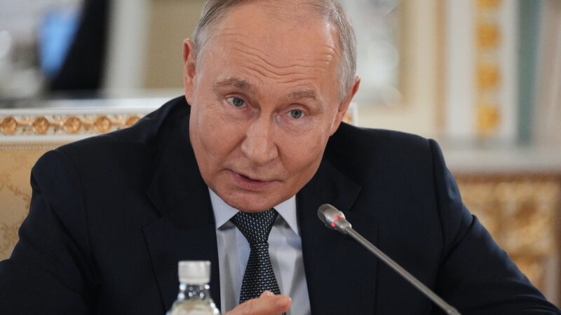 Putin anuncia reforço na defesa aérea da Rússia após ataques de drones ucranianos em São Petersburgo