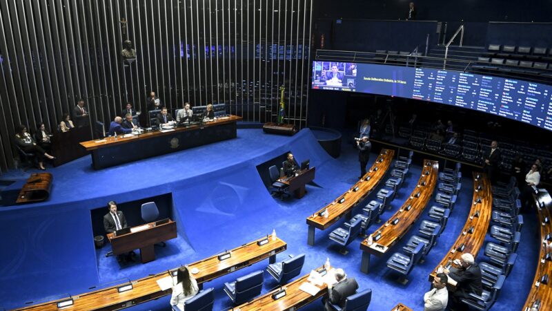 Senado aprova projeto que suspende norma sobre aborto legal para menores vítimas de violência sexual