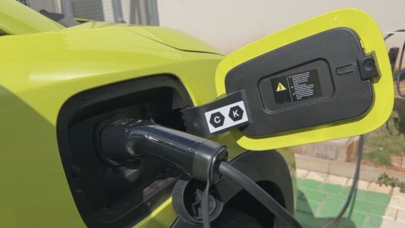 Governo renova cota livre de imposto para importação de carros elétricos e busca preços mais acessíveis