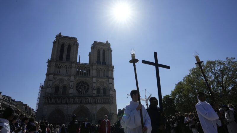 Novos vitrais da Catedral de Notre-Dame serão instalados ainda em 2026, sete anos após incêndio