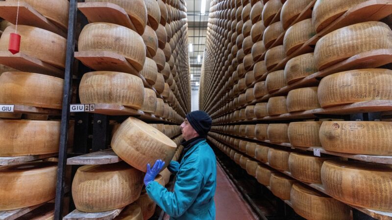 Ondas de calor ameaçam produção do Parmigiano Reggiano na Itália