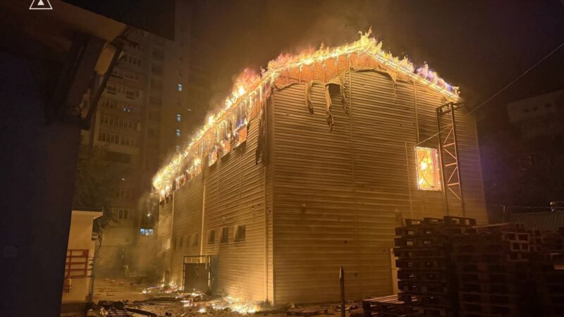 Ataque russo em Kiev deixa 15 mortos e atinge escolas, hospital e creche