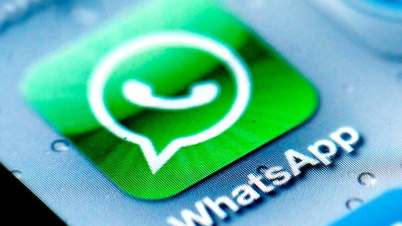 Empresa do DF é condenada a pagar R$ 10 mil por demitir enfermeira via WhatsApp