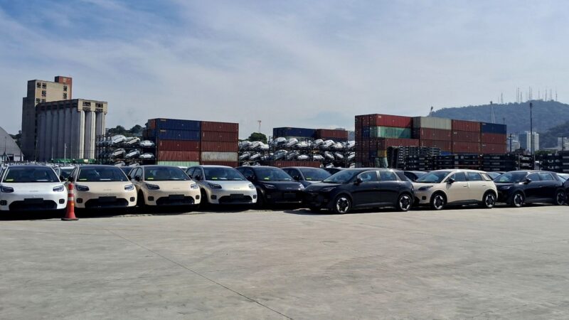 Governo renova isenção de imposto para importação de carros elétricos desmontados por seis meses