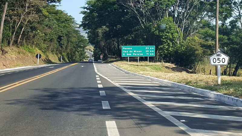 Campanha na MG-050 alerta para prevenção de acidentes com animais nas rodovias de Minas