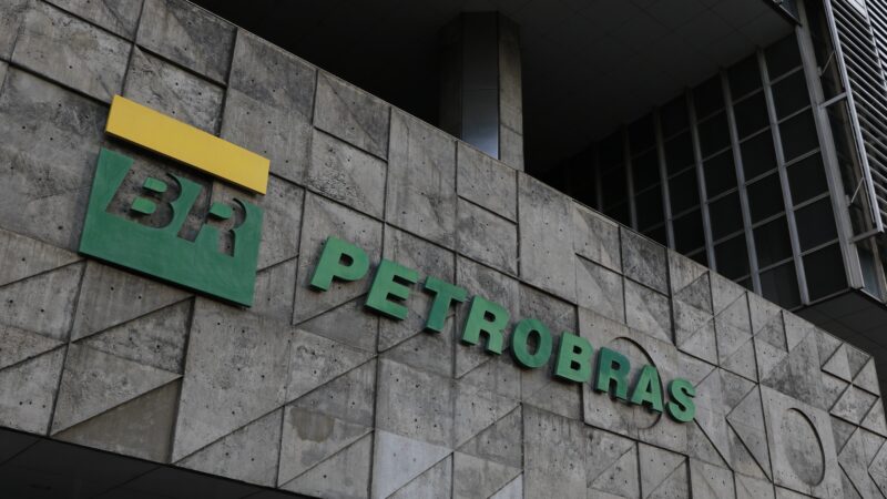 Petrobras encerra desconto na gasolina A; preço ao consumidor deve cair com novos subsídios