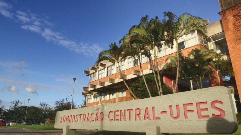 Ufes anuncia concursos para professores com salários de até R$ 9,5 mil