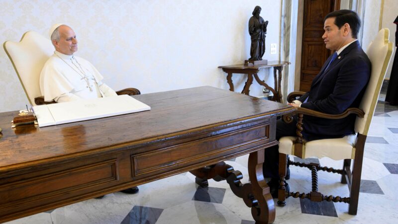 Marco Rubio manifesta apoio ao papa Leão XIV após diagnóstico de câncer